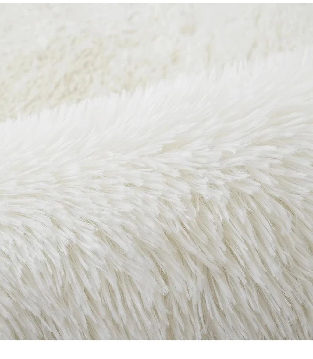 Luxurious Bedroom Wooly Carpet Rug